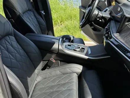 BMW X5 2025 года за 44 900 000 тг. в Астана – фото 27