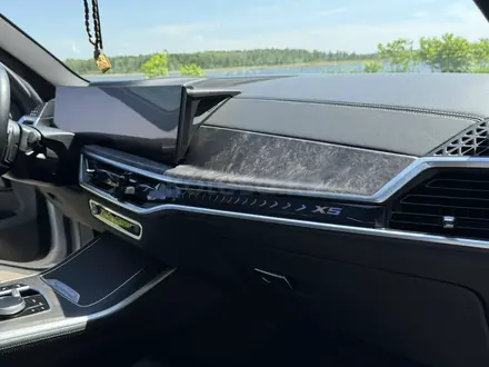 BMW X5 2025 года за 44 900 000 тг. в Астана – фото 28