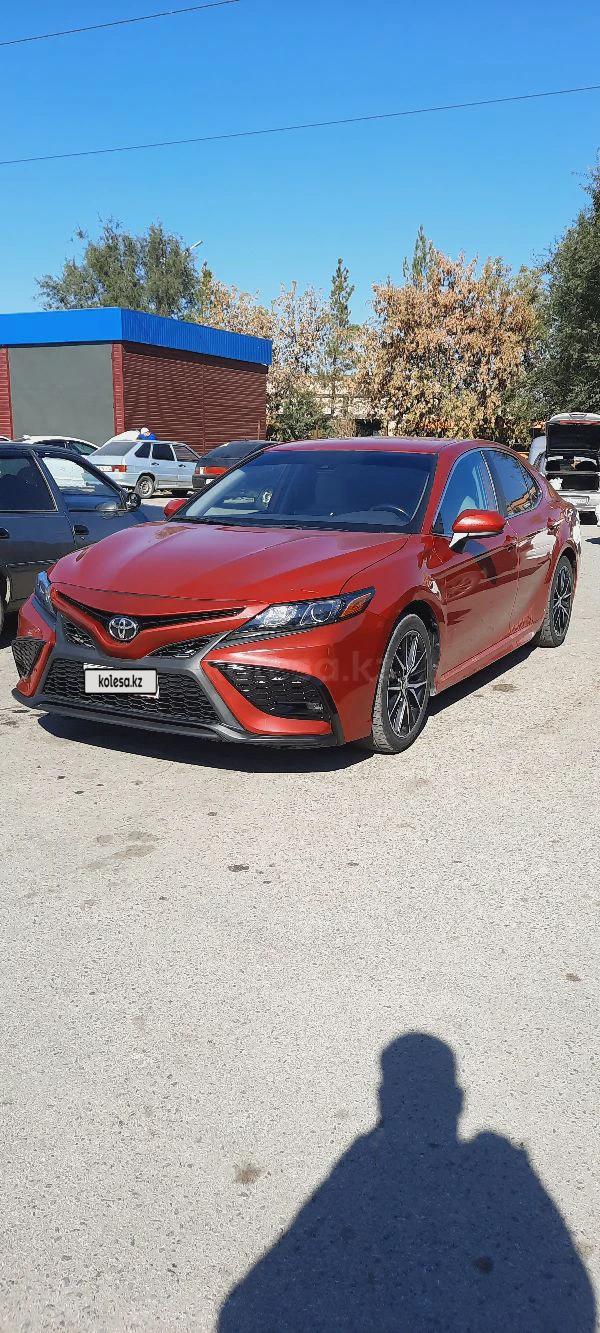 Toyota Camry 2021 г.