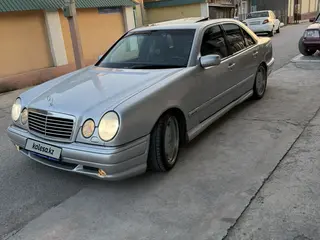 Mercedes-Benz E 55 AMG