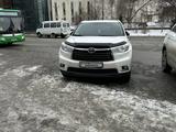 Toyota Highlander 2015 годаүшін15 500 000 тг. в Усть-Каменогорск – фото 5