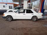 Mercedes-Benz E 280 1992 годаfor1 900 000 тг. в Астана – фото 2