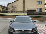 Volkswagen Passat 2017 года за 6 200 000 тг. в Актау