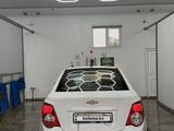 Chevrolet Aveo 2014 года за 3 200 000 тг. в Актобе – фото 3