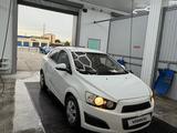 Chevrolet Aveo 2014 года за 3 200 000 тг. в Актобе – фото 2
