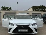 Lexus ES 250 2023 годаүшін28 000 000 тг. в Актау – фото 2