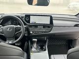 Lexus ES 250 2023 года за 31 000 000 тг. в Актау – фото 5