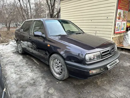 Volkswagen Vento 1993 года за 2 350 000 тг. в Алматы – фото 2