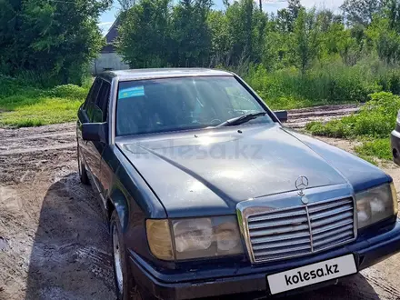 Mercedes-Benz E 260 1990 года за 1 000 000 тг. в Усть-Каменогорск