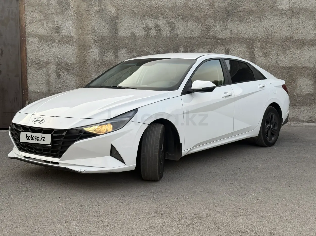 Hyundai Elantra, 2022