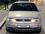 Volkswagen Golf 1995 года за 1 850 000 тг. в Алматы