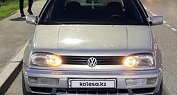 Volkswagen Golf 1995 годаүшін1 850 000 тг. в Алматы