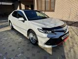 Toyota Camry 2023 годаfor16 800 000 тг. в Алматы