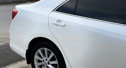 Toyota Camry 2014 года за 9 150 000 тг. в Шымкент – фото 2