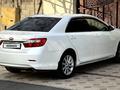 Toyota Camry 2014 года за 9 150 000 тг. в Шымкент – фото 3
