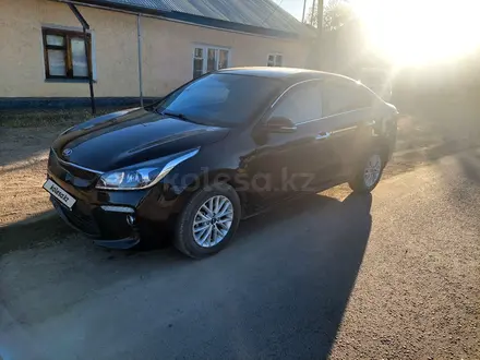 Kia Rio 2018 года за 5 600 000 тг. в Уральск – фото 2