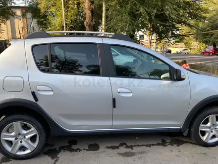 Renault Sandero Stepway 2018 года за 6 000 000 тг. в Алматы – фото 4