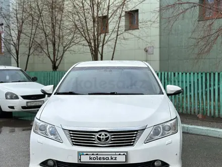 Toyota Camry 2013 года за 9 100 000 тг. в Усть-Каменогорск – фото 3