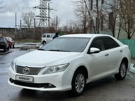 Toyota Camry 2013 года за 9 100 000 тг. в Усть-Каменогорск – фото 2