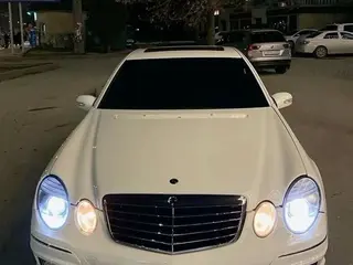 Mercedes-Benz E 55 AMG
