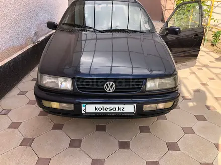 Volkswagen Passat 1995 года за 2 800 000 тг. в Тараз – фото 2