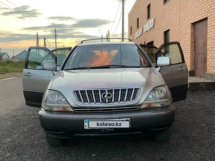 Lexus RX 300 1999 года за 4 500 000 тг. в Астана