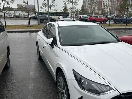 Hyundai Sonata 2023 года за 11 400 000 тг. в Астана – фото 5