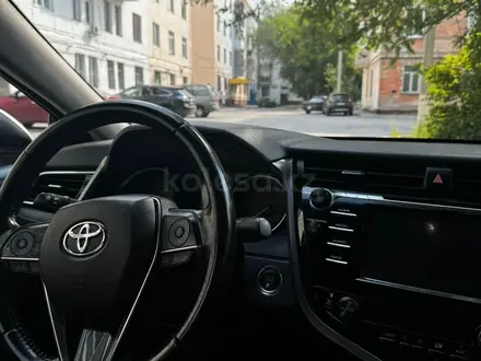 Toyota Camry 2018 года за 11 999 999 тг. в Астана – фото 6