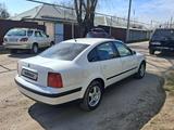 Volkswagen Passat 1997 года за 1 800 000 тг. в Алматы – фото 4