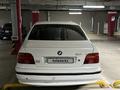 BMW 528 1997 года за 2 450 000 тг. в Алматы – фото 4