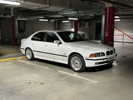 BMW 528 1997 года за 2 450 000 тг. в Алматы – фото 2