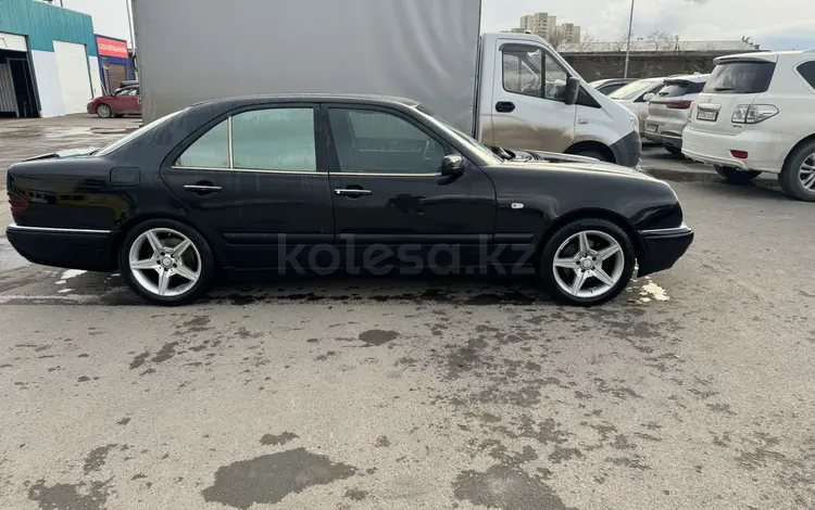 Mercedes-Benz E 280 1996 годаүшін3 200 000 тг. в Астана