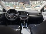 Hyundai Elantra 2017 годаfor7 400 000 тг. в Актау – фото 3