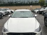 Hyundai Sonata 2023 годаfor14 250 000 тг. в Алматы – фото 2