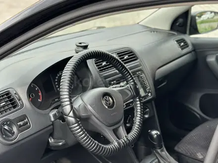 Volkswagen Polo 2016 годаүшін5 950 000 тг. в Актобе – фото 9