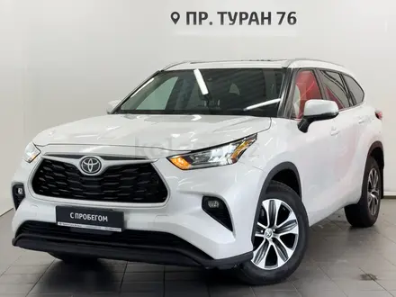 Toyota Highlander 2023 года за 30 990 000 тг. в Астана