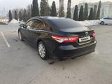 Toyota Camry 2018 годаfor10 000 000 тг. в Алматы