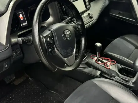 Toyota RAV4 2018 года за 12 700 000 тг. в Караганда – фото 13