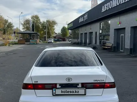 Toyota Camry Gracia 1998 года за 3 000 000 тг. в Алматы – фото 5