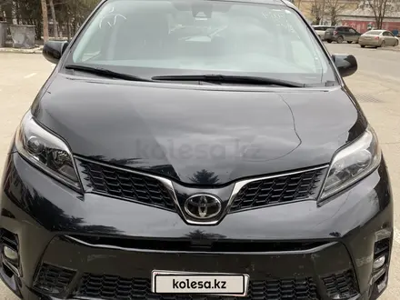 Toyota Sienna 2018 года за 11 500 000 тг. в Кокшетау