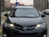 Toyota RAV4 2015 года за 8 300 000 тг. в Атырау