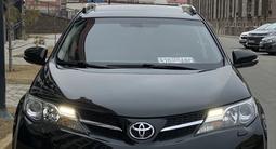 Toyota RAV4 2015 года за 8 300 000 тг. в Атырау