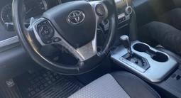 Toyota Camry 2014 годаүшін7 700 000 тг. в Атырау – фото 2