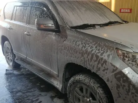 Toyota Land Cruiser Prado 2012 года за 14 500 000 тг. в Актобе – фото 5