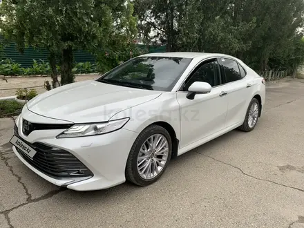 Toyota Camry 2020 года за 16 000 000 тг. в Тараз – фото 2