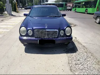 Mercedes-Benz E 280