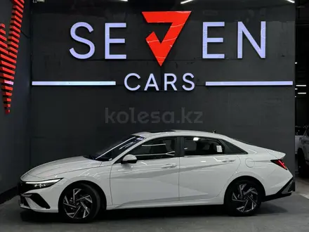 Hyundai Elantra 2020 года за 10 400 000 тг. в Астана