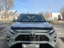 Toyota RAV4 2020 года за 14 500 000 тг. в Шымкент