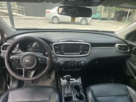 Kia Sorento 2017 года за 10 500 000 тг. в Алматы – фото 3