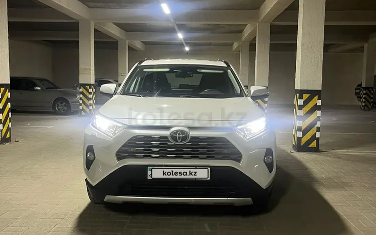 Toyota RAV4 2020 годаүшін15 000 000 тг. в Актау